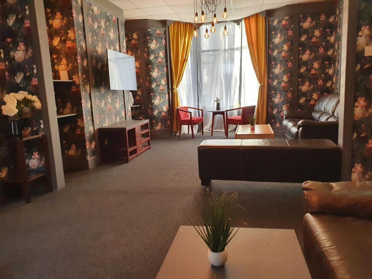 בלקפול Balkan Hotel מראה חיצוני תמונה
