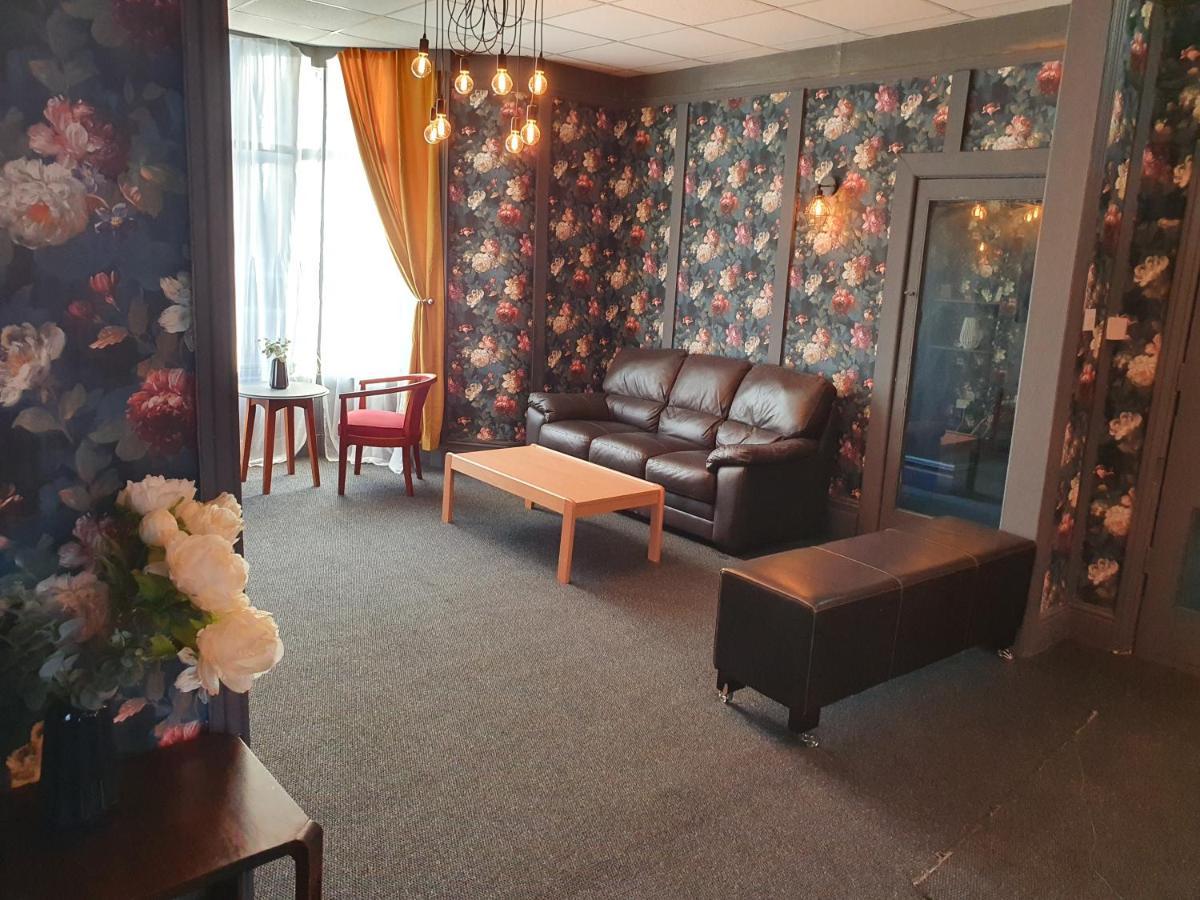 בלקפול Balkan Hotel מראה חיצוני תמונה